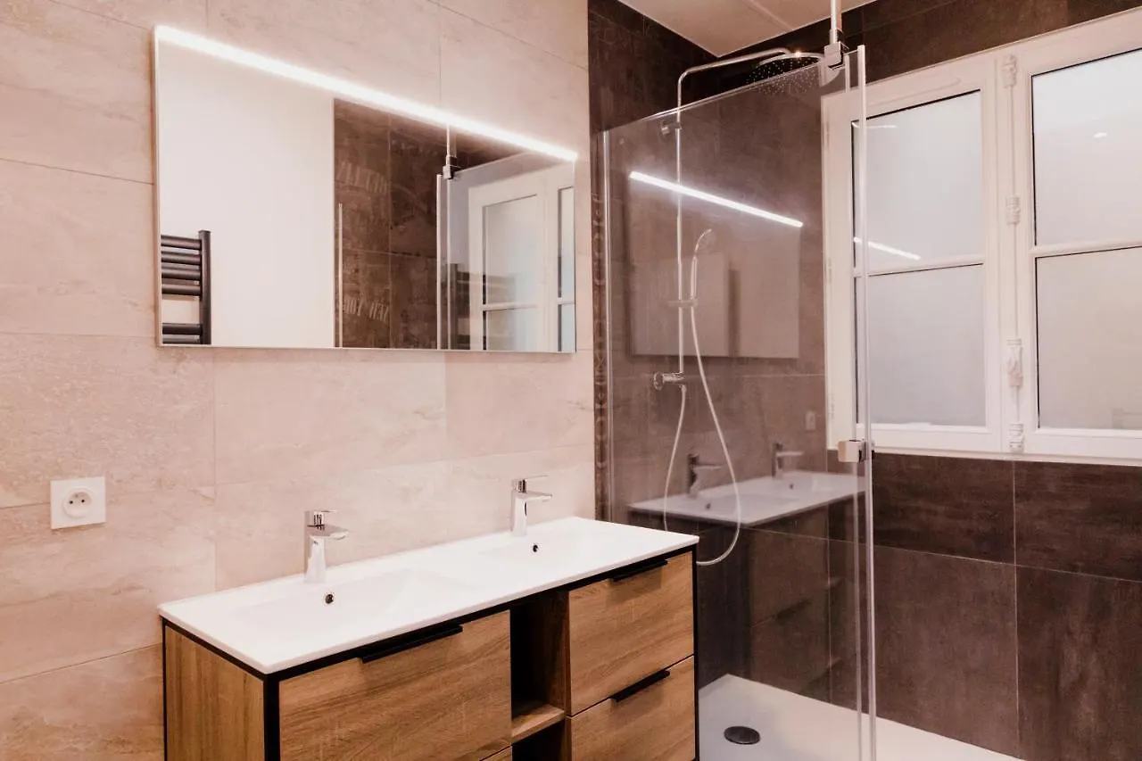 Luxueux Duplex Elysees 240m2 *